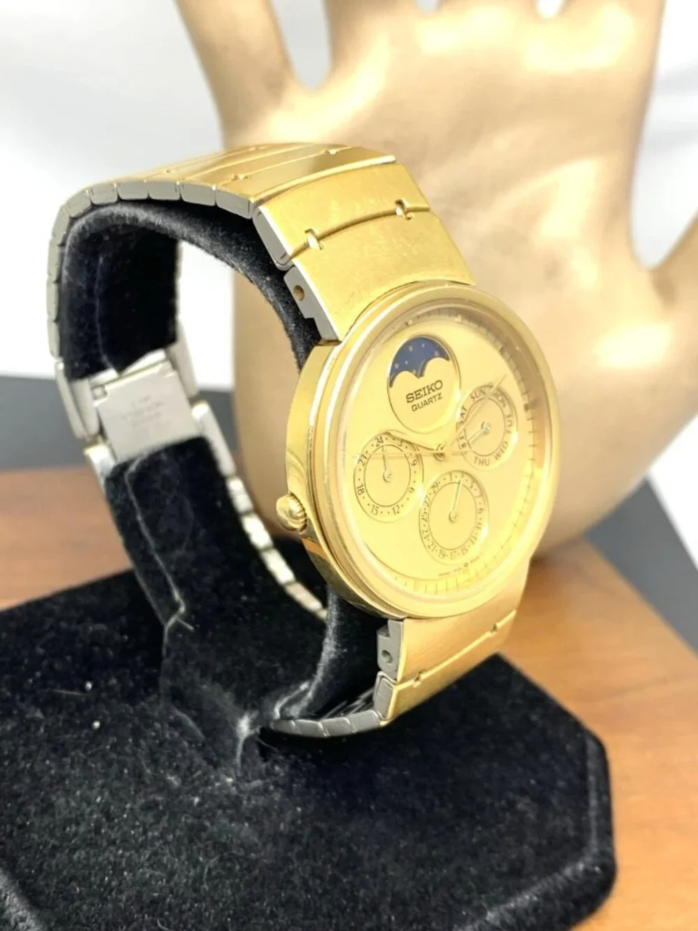 Seiko Men's Watch 7R39-8000 Vintage Quartz Moon Phase Day Date Gold Steel 34mm
